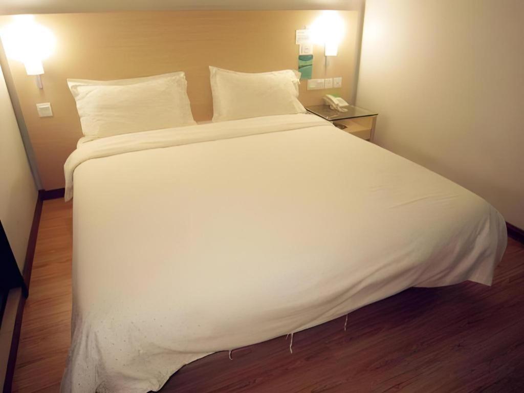 Hotel City Comfort Inn Puchong Exterior foto
