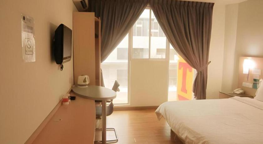 Hotel City Comfort Inn Puchong Exterior foto